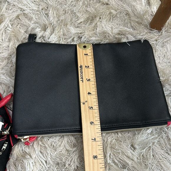 Victoria’s Secret Valentines Day Heart 
Cosmetic Bag Trio Makeup Travel Bags - Picture 8 of 16